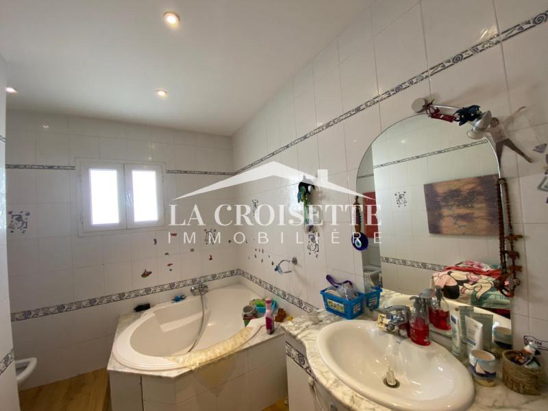 Villa S+4 meublée à La Marsa